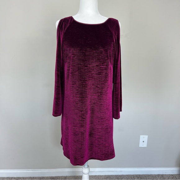ADRIANNA PAPELL VELVET COLD SHOULDER SLEEVE DRESS SIZE 8 PETITE IN BURGUNDY - Picture 12 of 14